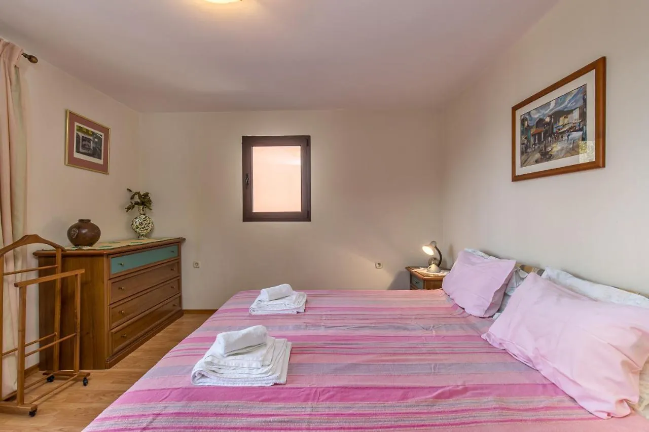 Villa Calma By El-Pi Tours Njivice Apartment